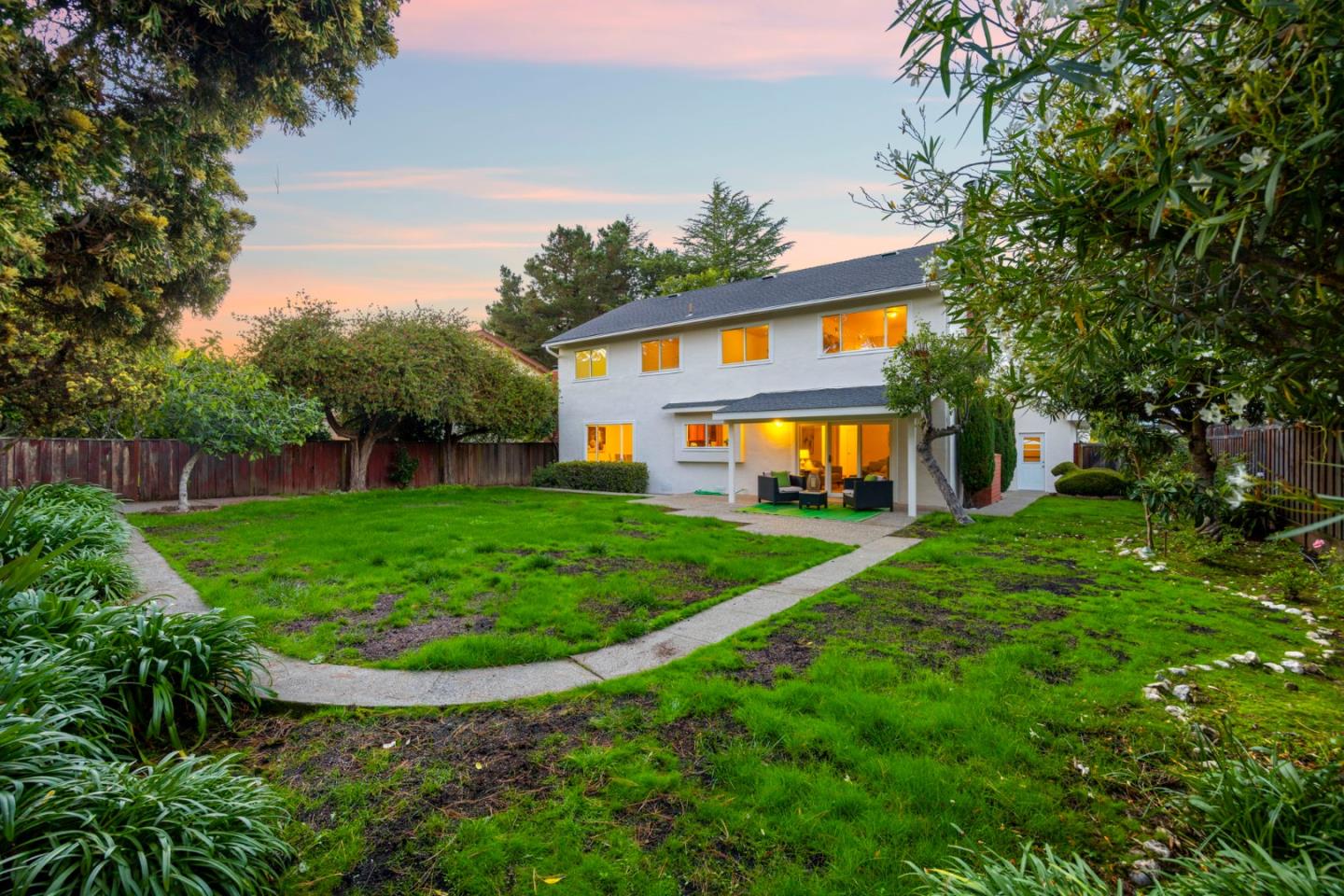 Detail Gallery Image 53 of 57 For 2713 Comstock Cir, Belmont,  CA 94002 - 5 Beds | 2/1 Baths