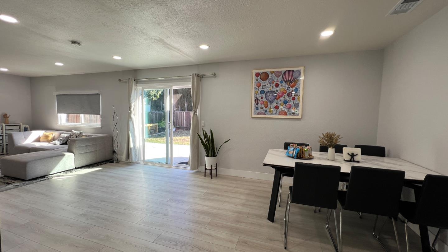 Detail Gallery Image 15 of 34 For 182 Rose Dr, Milpitas,  CA 95035 - 3 Beds | 2 Baths