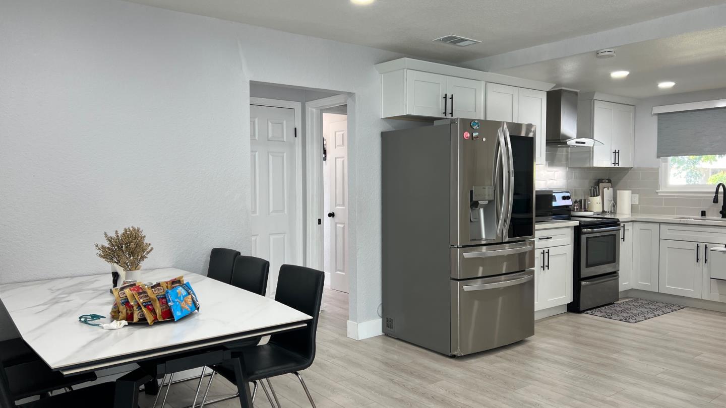 Detail Gallery Image 17 of 34 For 182 Rose Dr, Milpitas,  CA 95035 - 3 Beds | 2 Baths