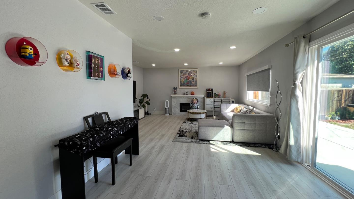 Detail Gallery Image 26 of 34 For 182 Rose Dr, Milpitas,  CA 95035 - 3 Beds | 2 Baths