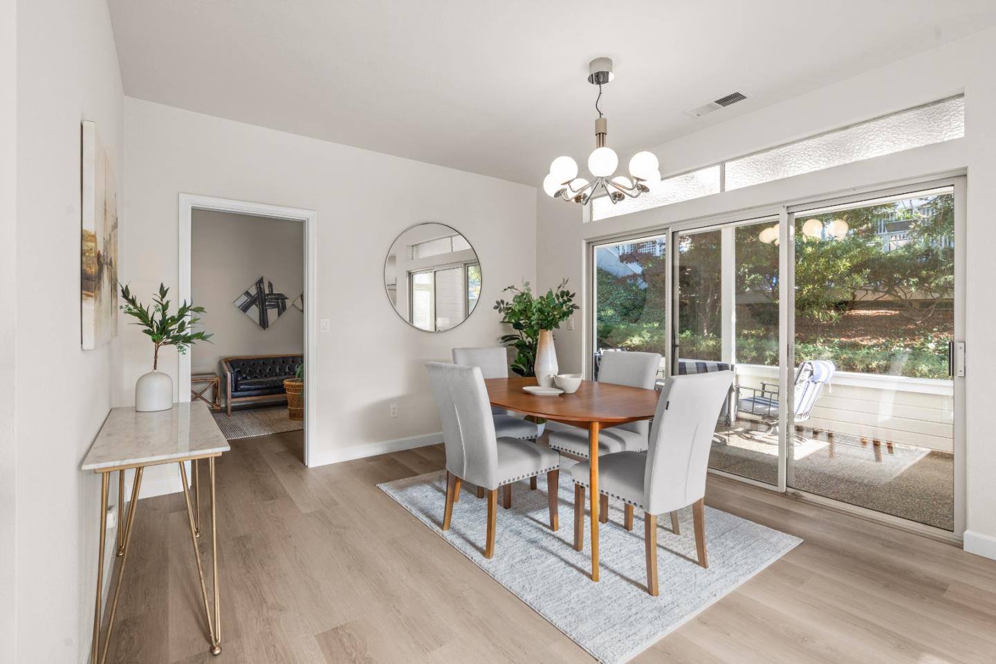 Detail Gallery Image 8 of 37 For 7742 Kilmarnok Dr, San Jose,  CA 95135 - 2 Beds | 2 Baths