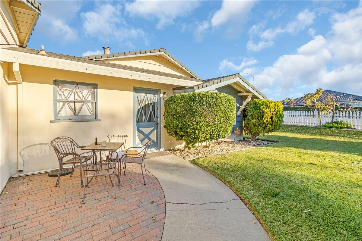 Detail Gallery Image 10 of 34 For 791 El Camino Paraiso, Hollister,  CA 95023 - 3 Beds | 1/1 Baths