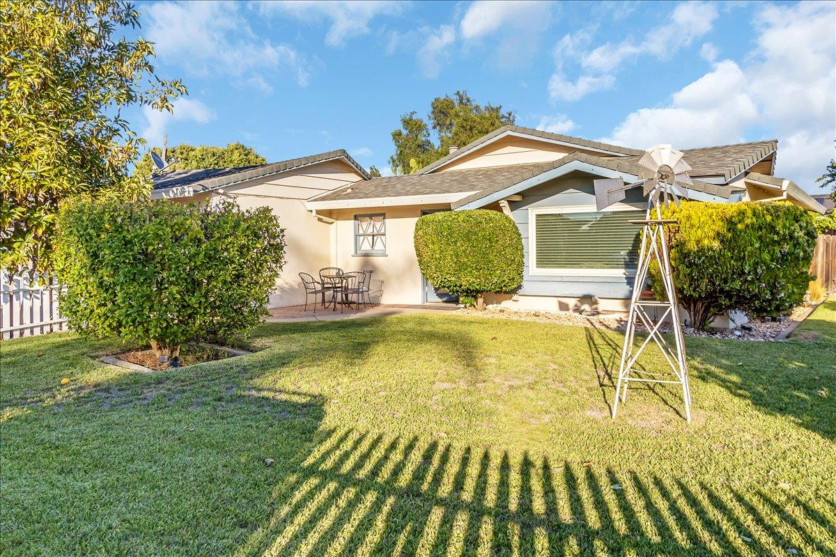 Detail Gallery Image 7 of 34 For 791 El Camino Paraiso, Hollister,  CA 95023 - 3 Beds | 1/1 Baths