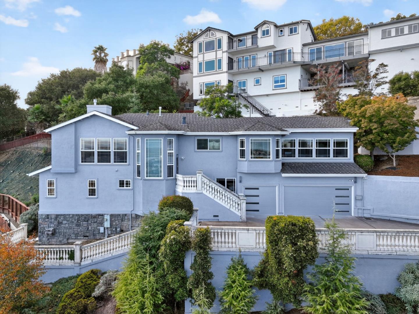 Detail Gallery Image 2 of 105 For 58 Hillcrest Rd, San Carlos,  CA 94070 - 4 Beds | 3/1 Baths