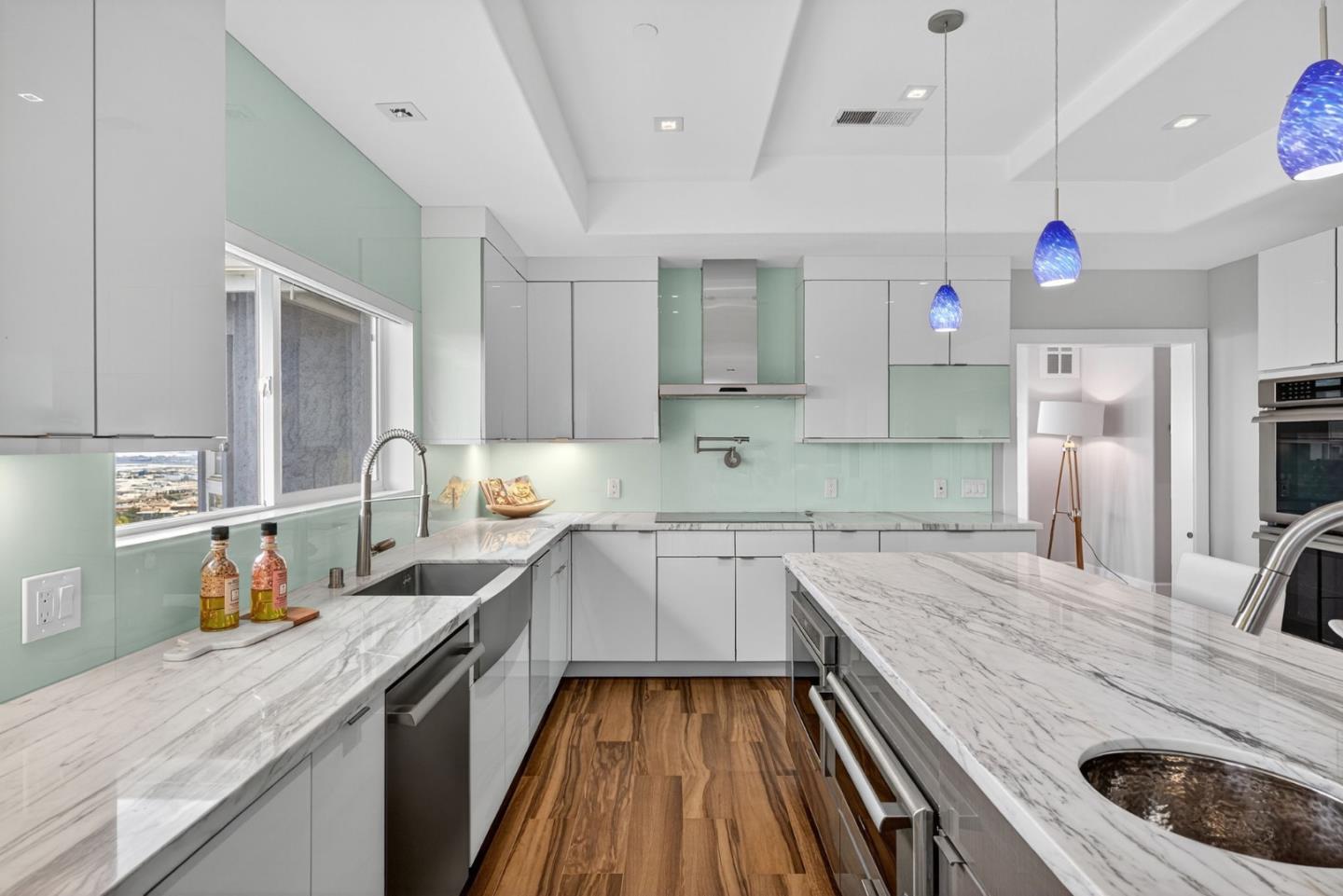 Detail Gallery Image 26 of 105 For 58 Hillcrest Rd, San Carlos,  CA 94070 - 4 Beds | 3/1 Baths