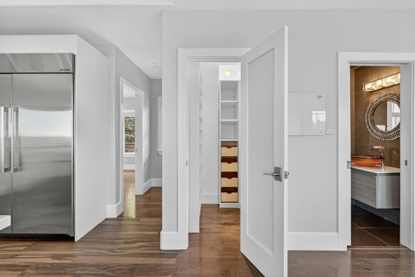 Detail Gallery Image 32 of 105 For 58 Hillcrest Rd, San Carlos,  CA 94070 - 4 Beds | 3/1 Baths