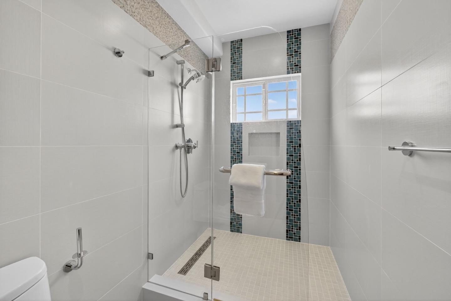 Detail Gallery Image 66 of 105 For 58 Hillcrest Rd, San Carlos,  CA 94070 - 4 Beds | 3/1 Baths