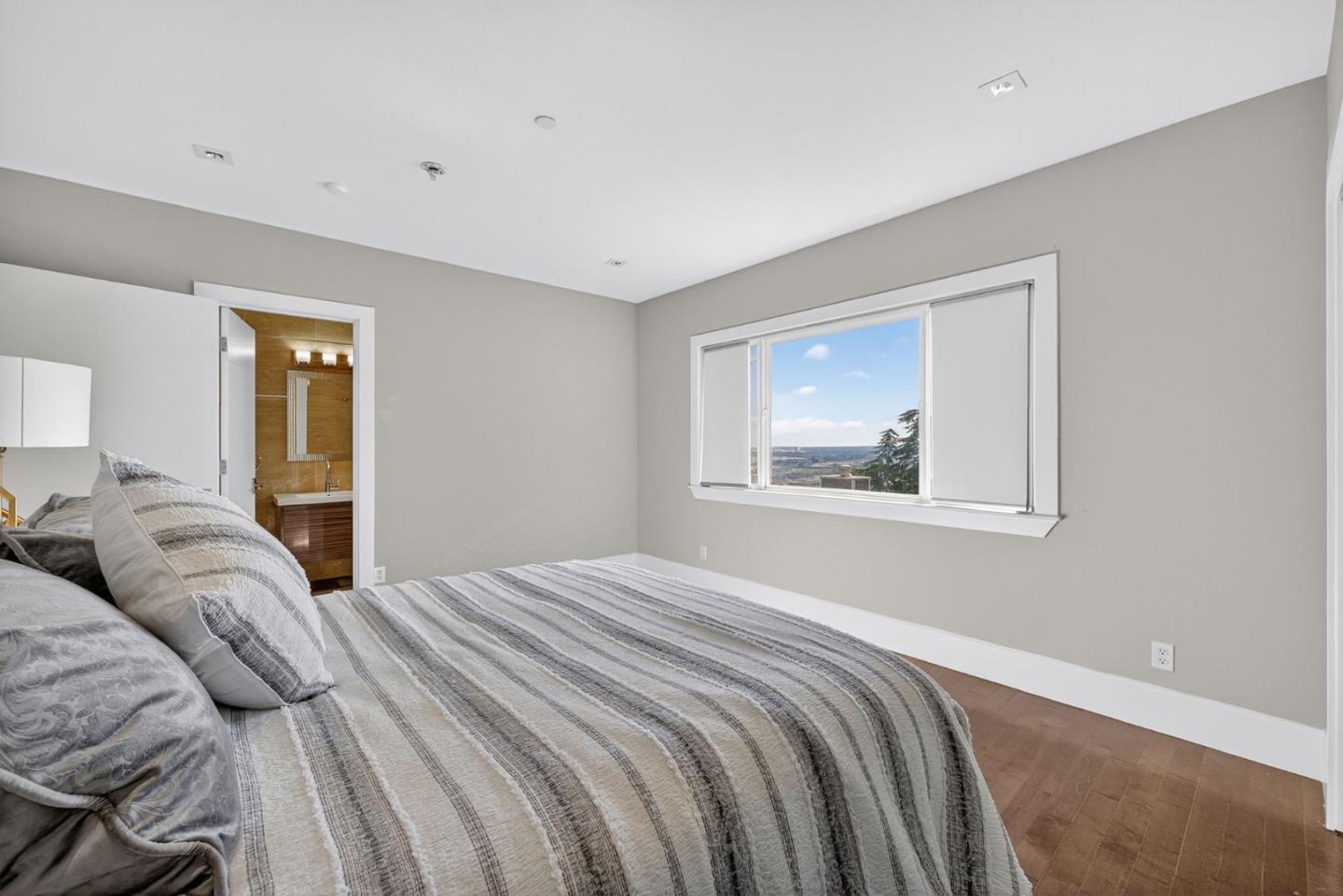 Detail Gallery Image 71 of 105 For 58 Hillcrest Rd, San Carlos,  CA 94070 - 4 Beds | 3/1 Baths