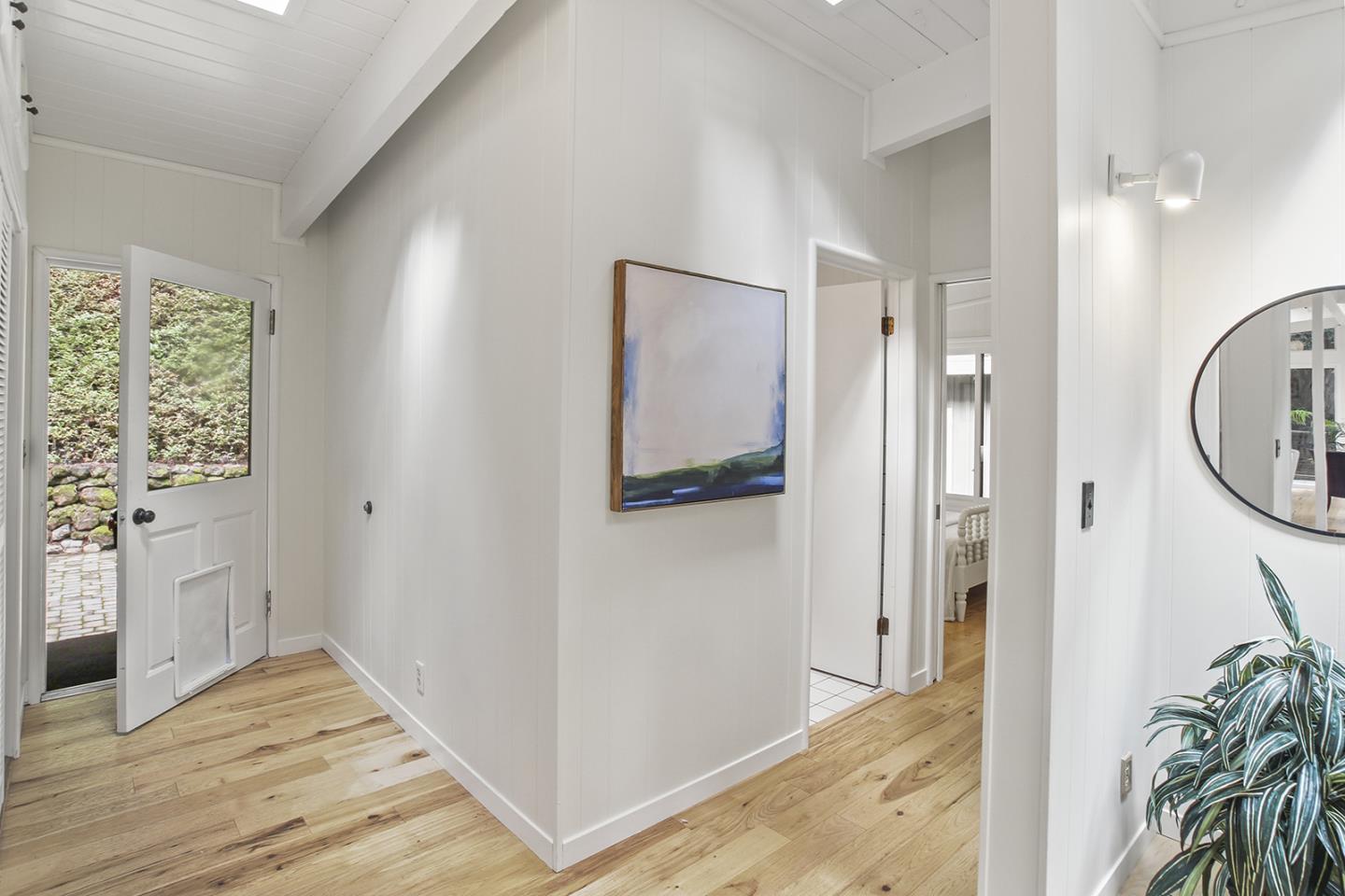 Detail Gallery Image 11 of 43 For 320 Grandview Dr, Woodside,  CA 94062 - 4 Beds | 3 Baths