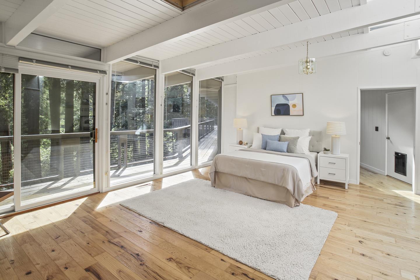 Detail Gallery Image 12 of 43 For 320 Grandview Dr, Woodside,  CA 94062 - 4 Beds | 3 Baths