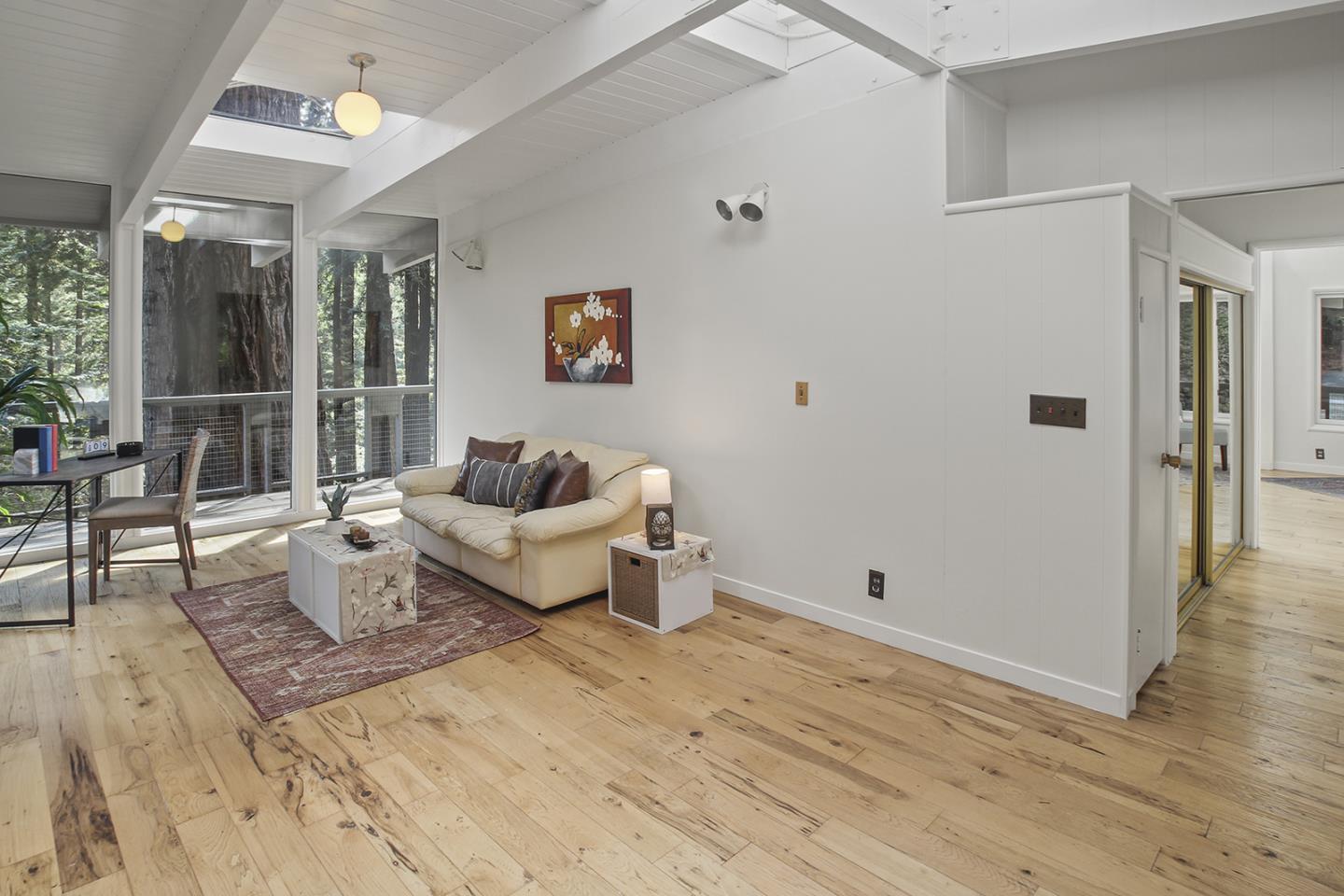 Detail Gallery Image 16 of 43 For 320 Grandview Dr, Woodside,  CA 94062 - 4 Beds | 3 Baths