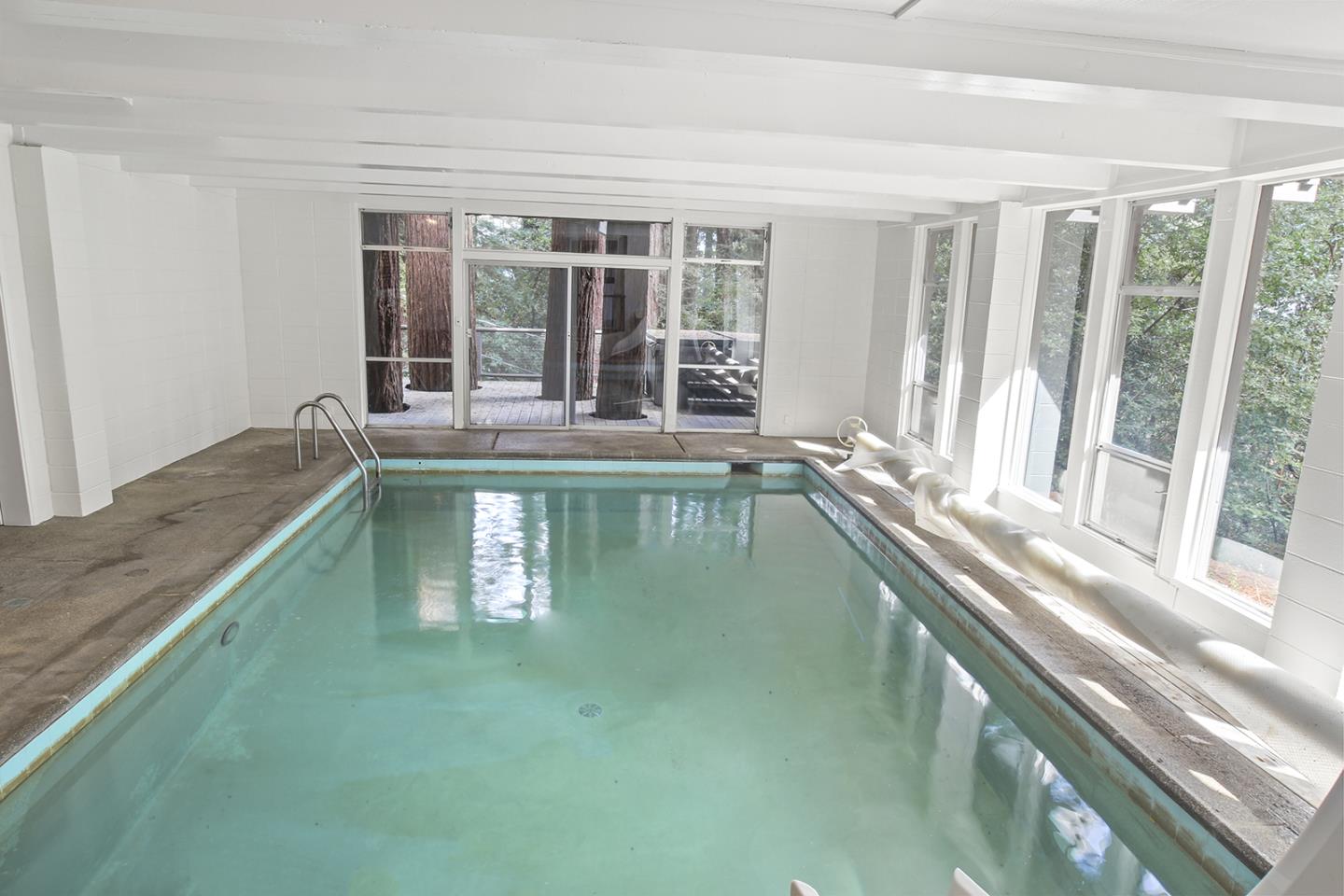 Detail Gallery Image 29 of 43 For 320 Grandview Dr, Woodside,  CA 94062 - 4 Beds | 3 Baths