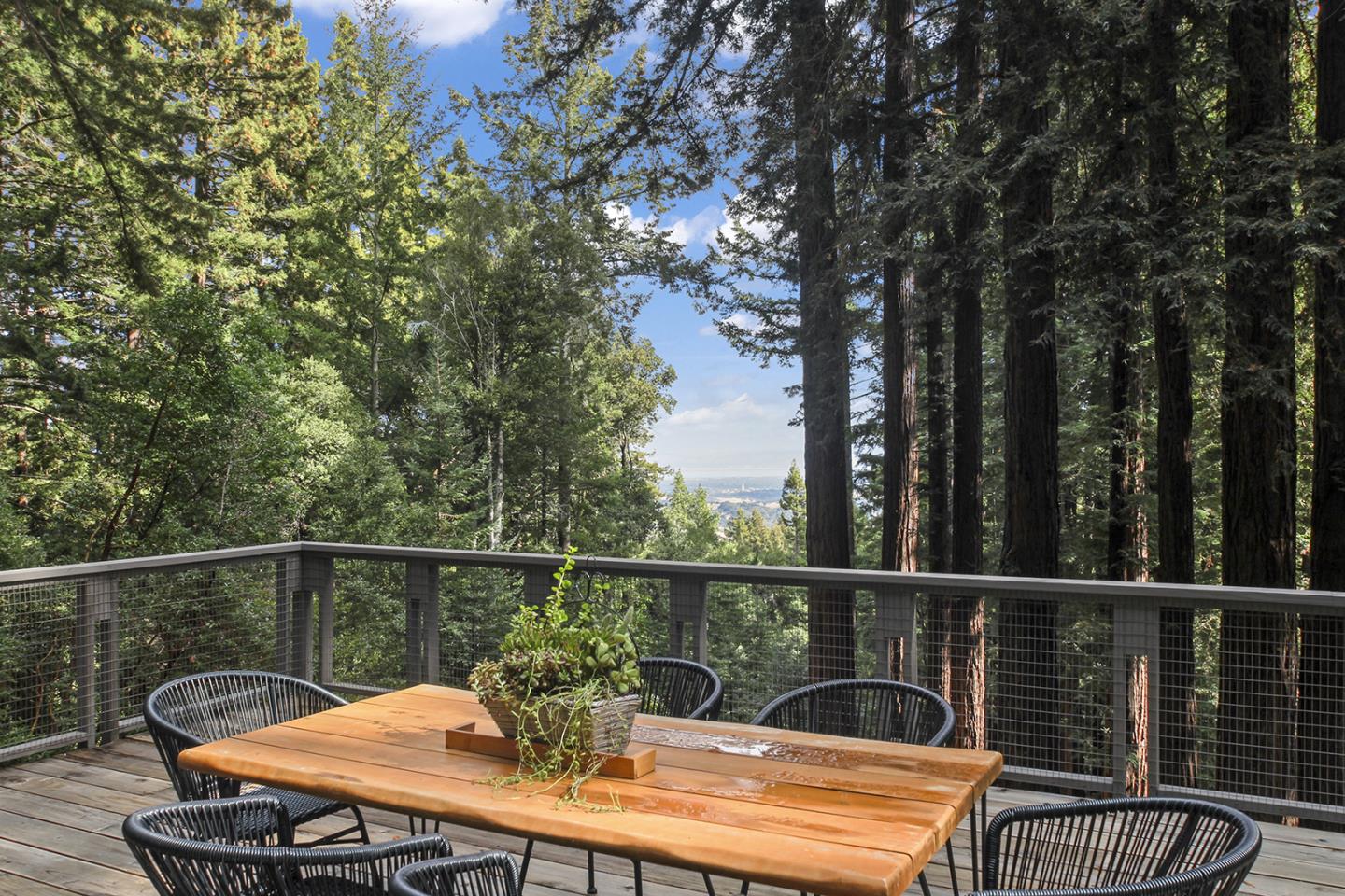 Detail Gallery Image 8 of 43 For 320 Grandview Dr, Woodside,  CA 94062 - 4 Beds | 3 Baths