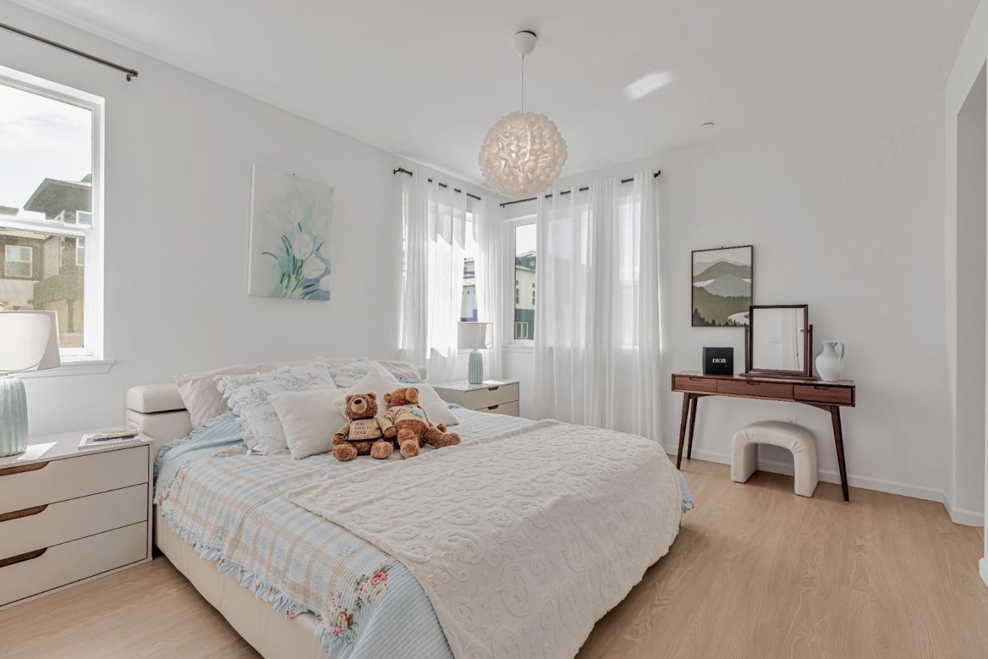 Detail Gallery Image 16 of 51 For 5565 Holly Bay Ave, Dublin,  CA 94568 - 4 Beds | 3/1 Baths