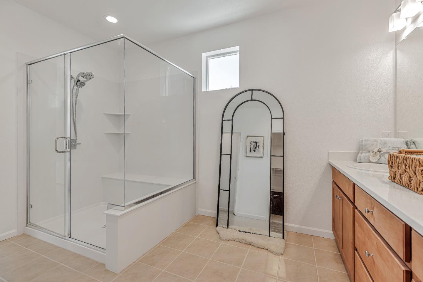 Detail Gallery Image 19 of 51 For 5565 Holly Bay Ave, Dublin,  CA 94568 - 4 Beds | 3/1 Baths