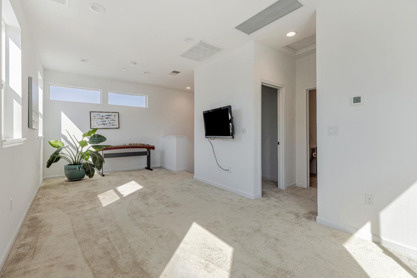 Detail Gallery Image 28 of 51 For 5565 Holly Bay Ave, Dublin,  CA 94568 - 4 Beds | 3/1 Baths