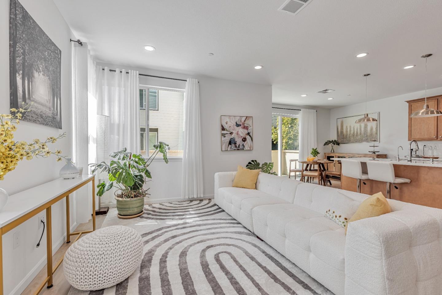 Detail Gallery Image 3 of 51 For 5565 Holly Bay Ave, Dublin,  CA 94568 - 4 Beds | 3/1 Baths