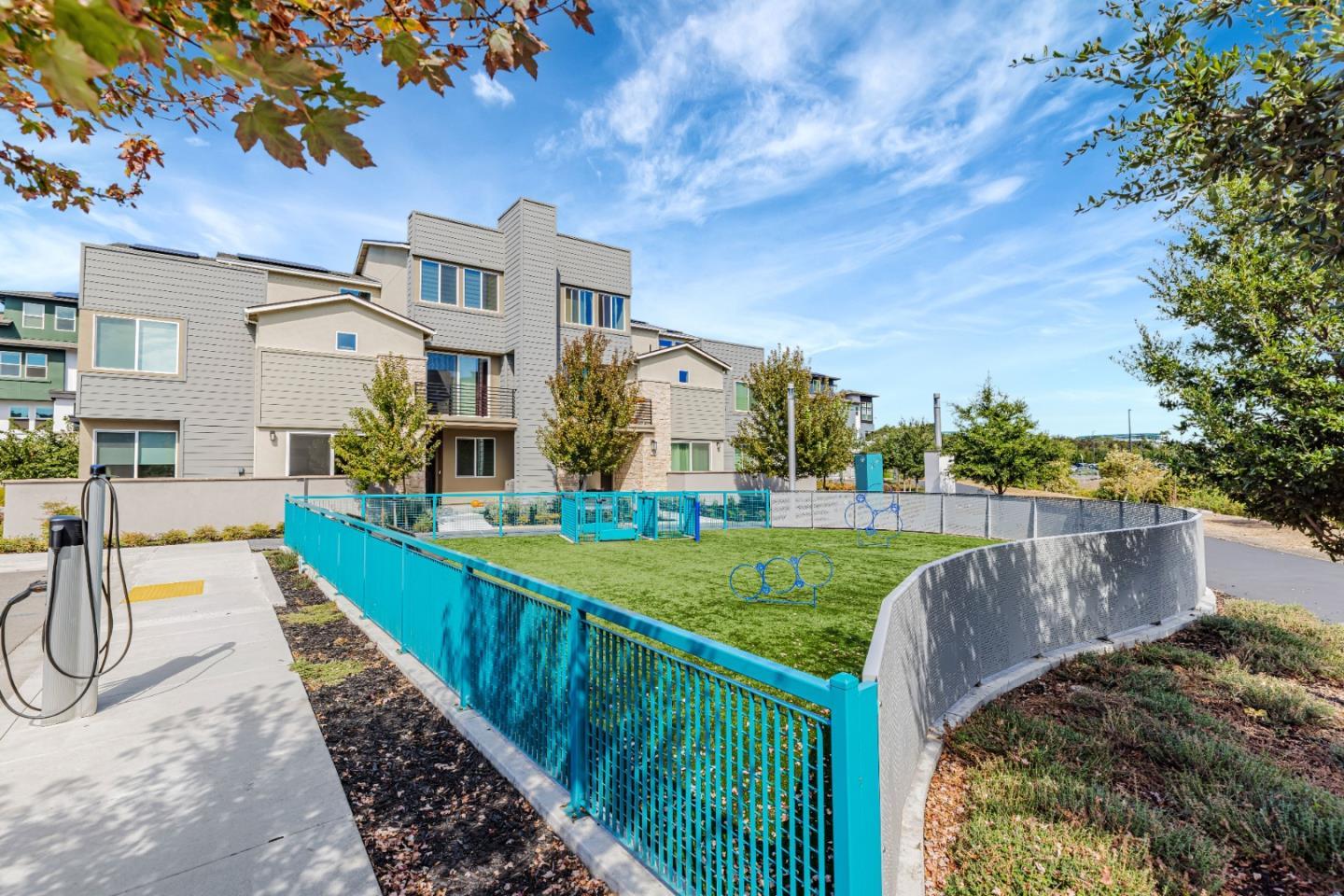 Detail Gallery Image 37 of 51 For 5565 Holly Bay Ave, Dublin,  CA 94568 - 4 Beds | 3/1 Baths