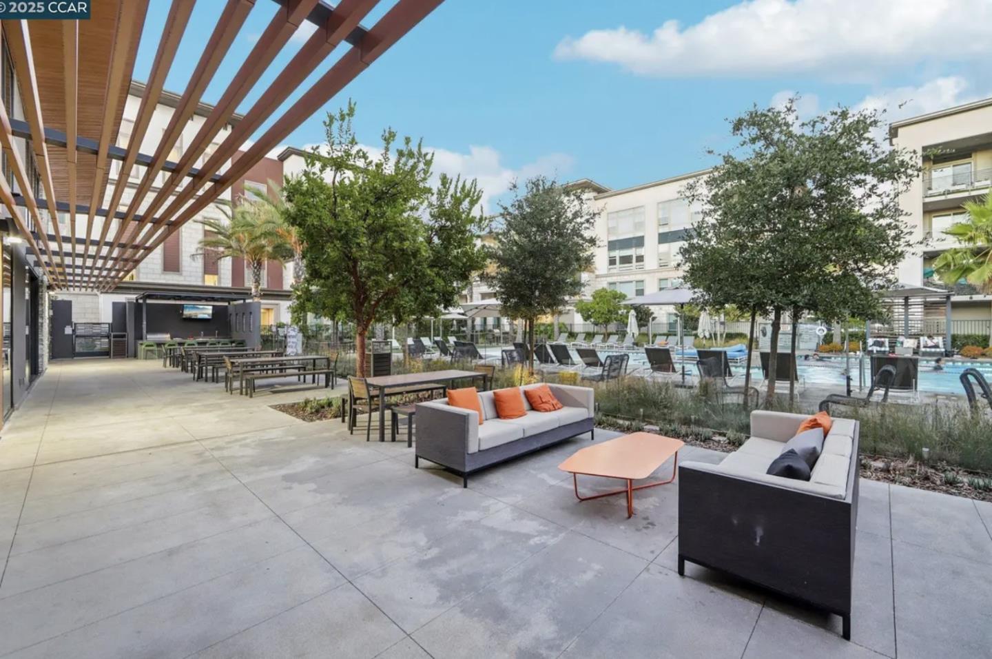 Detail Gallery Image 38 of 51 For 5565 Holly Bay Ave, Dublin,  CA 94568 - 4 Beds | 3/1 Baths