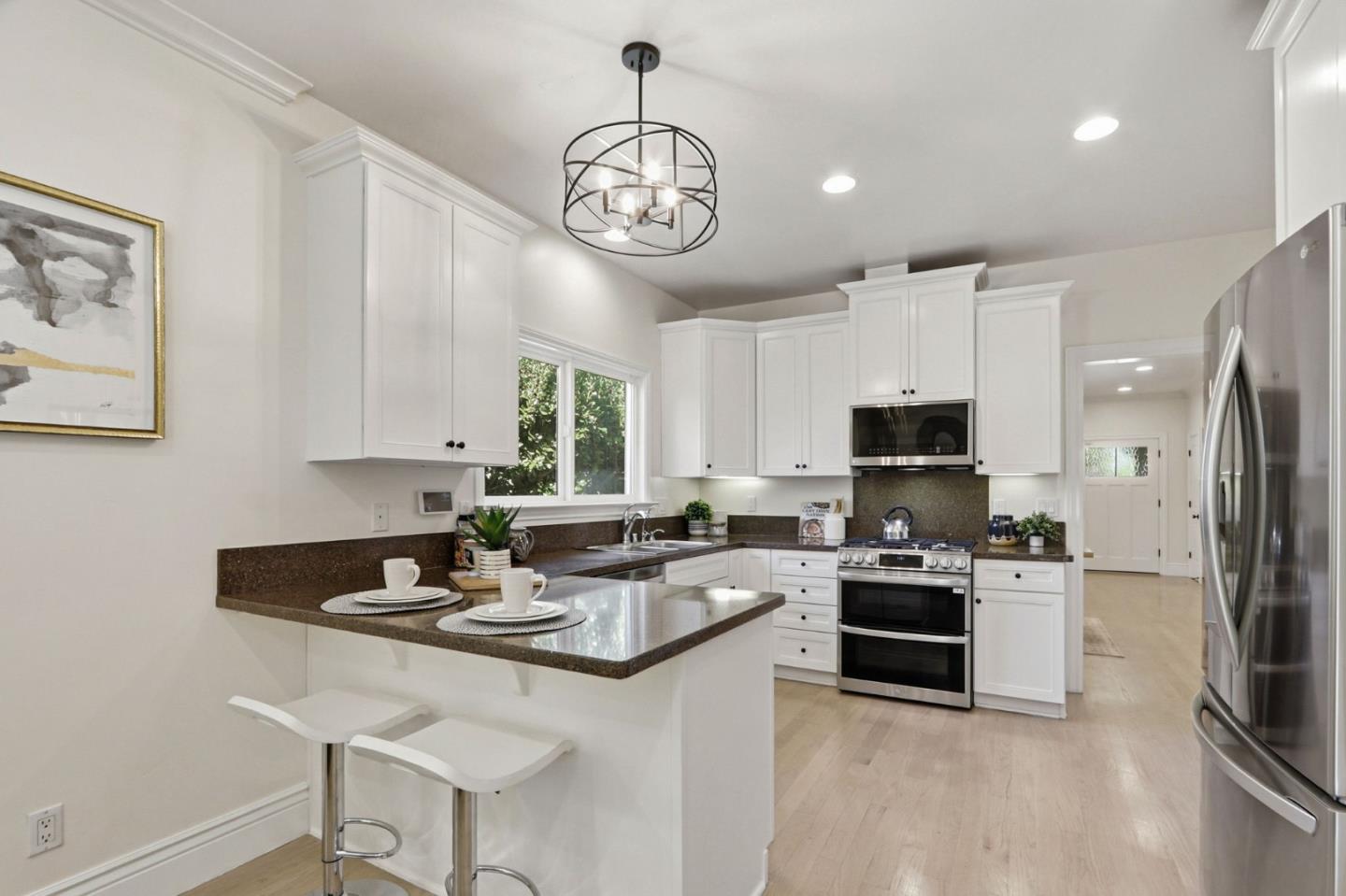 Detail Gallery Image 12 of 46 For 1951 Plymouth St, Mountain View,  CA 94043 - 4 Beds | 3 Baths