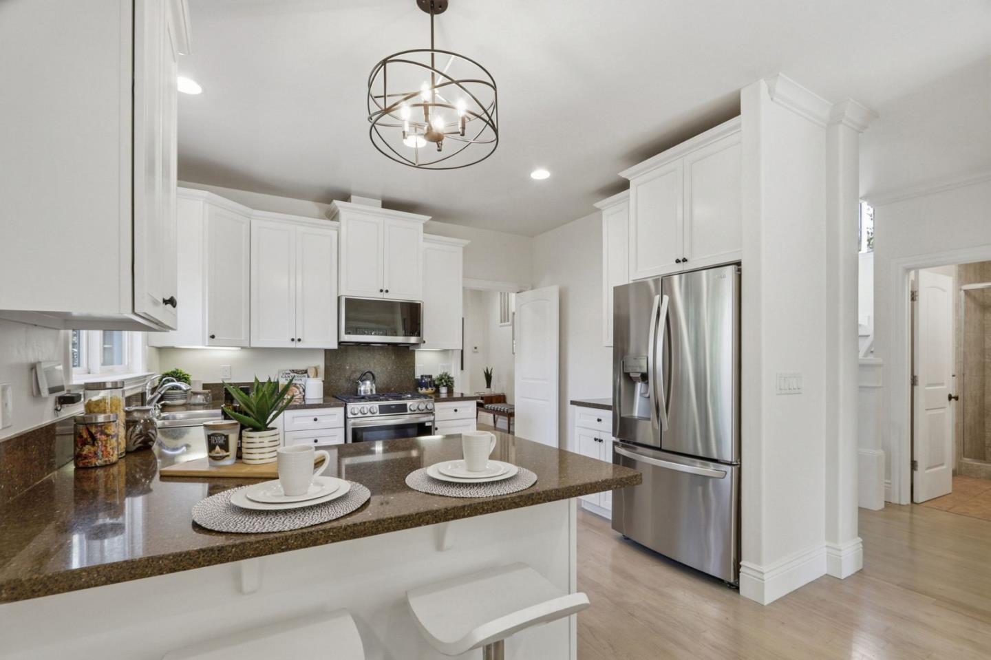 Detail Gallery Image 13 of 46 For 1951 Plymouth St, Mountain View,  CA 94043 - 4 Beds | 3 Baths