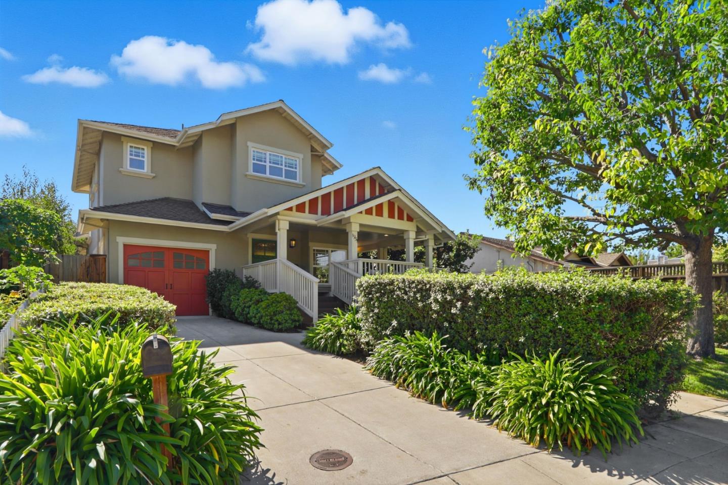 Detail Gallery Image 2 of 46 For 1951 Plymouth St, Mountain View,  CA 94043 - 4 Beds | 3 Baths