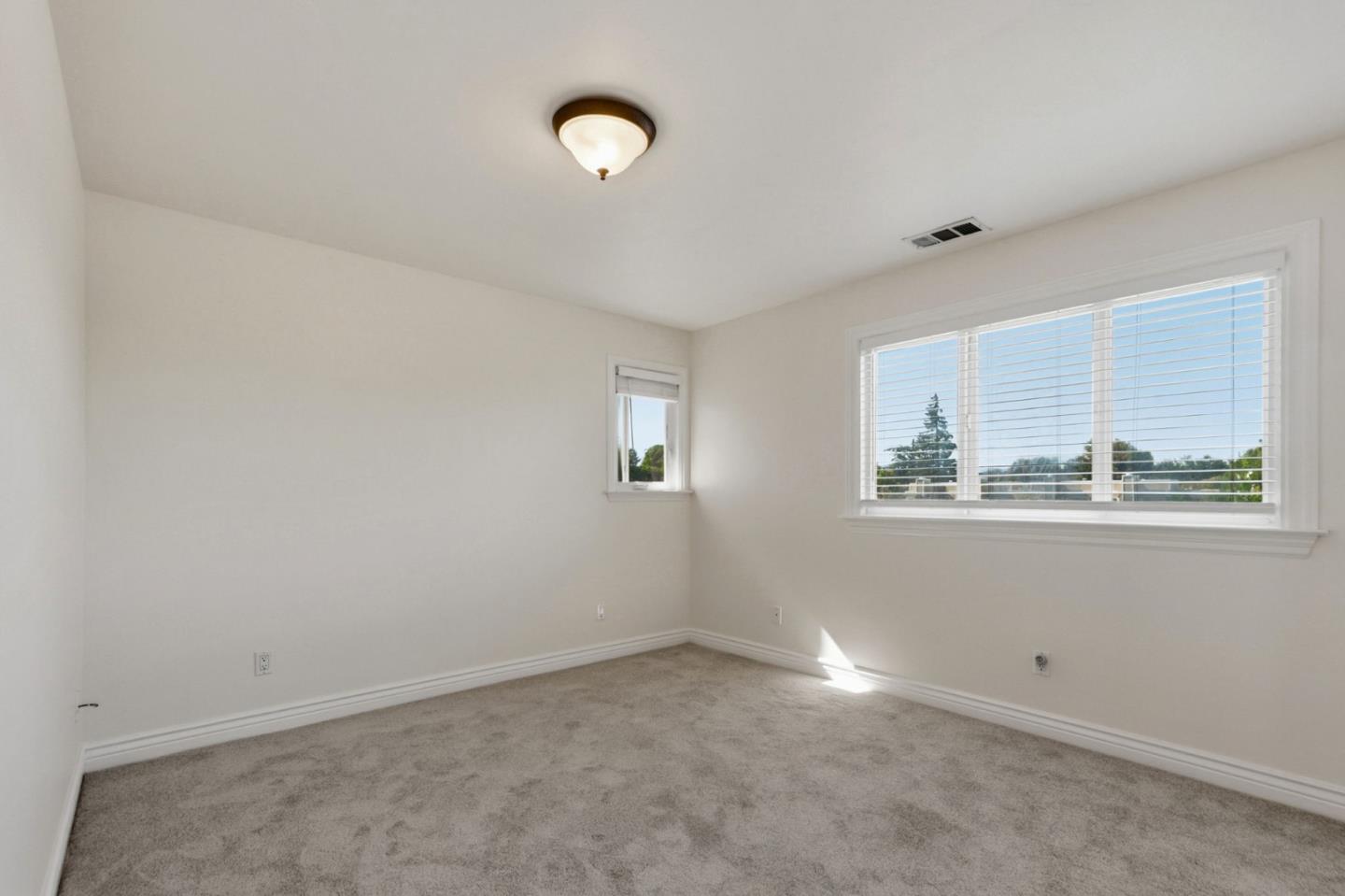 Detail Gallery Image 31 of 46 For 1951 Plymouth St, Mountain View,  CA 94043 - 4 Beds | 3 Baths