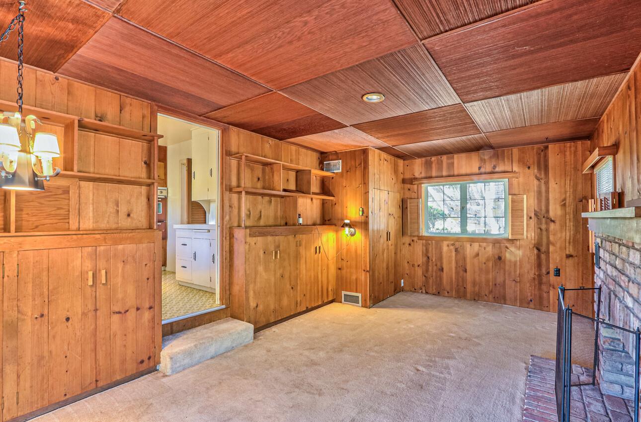 Detail Gallery Image 15 of 20 For 2983 Crescent Rd, Pebble Beach,  CA 93953 - 3 Beds | 1/1 Baths