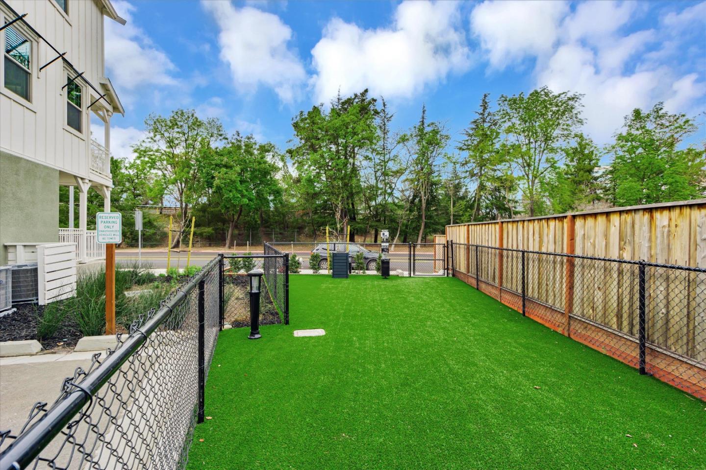 Detail Gallery Image 11 of 11 For 225 Oak Cir, Walnut Creek,  CA 94597 - 4 Beds | 3/1 Baths