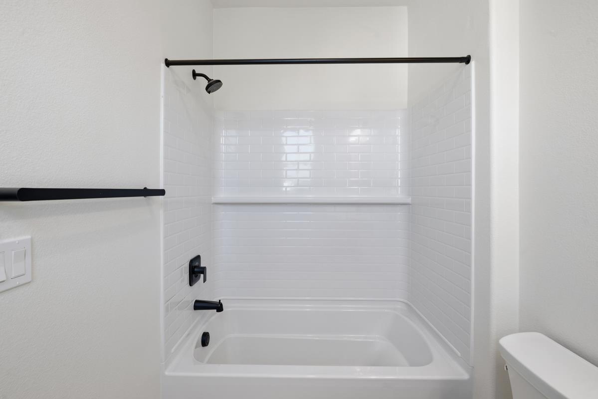 Detail Gallery Image 20 of 34 For 3824-3824a Norbridge Ave, Castro Valley,  CA 94546 - 4 Beds | 4 Baths