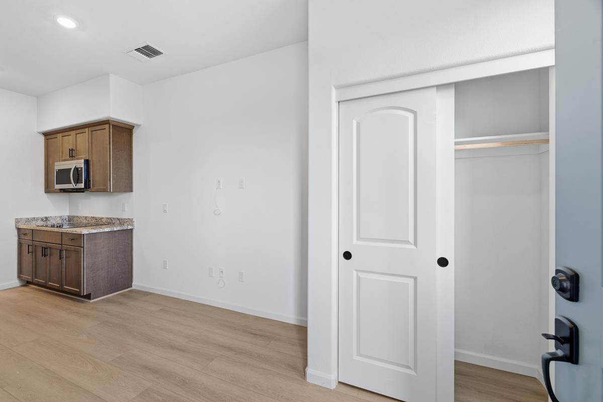 Detail Gallery Image 29 of 34 For 3824-3824a Norbridge Ave, Castro Valley,  CA 94546 - 4 Beds | 4 Baths