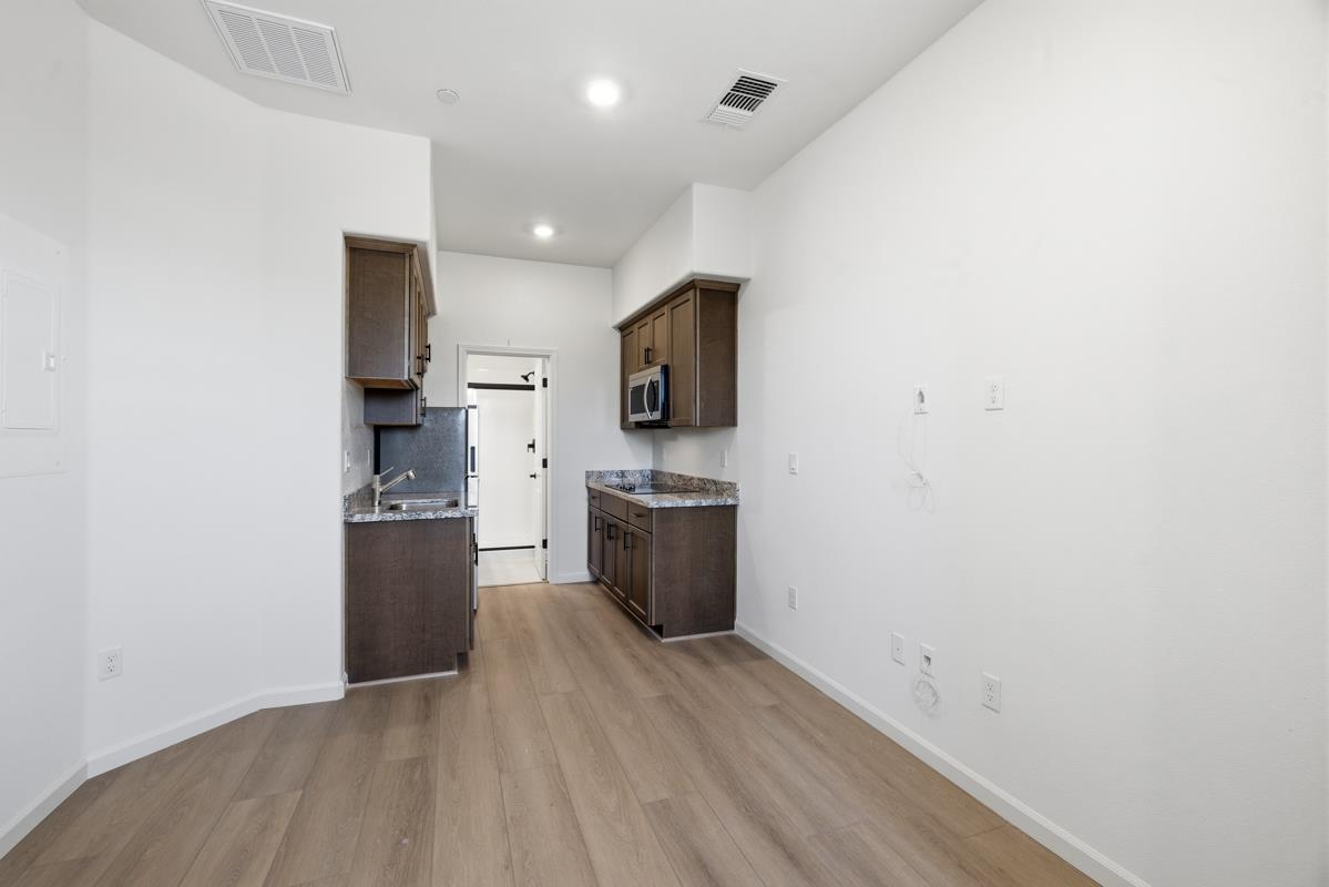 Detail Gallery Image 30 of 34 For 3824-3824a Norbridge Ave, Castro Valley,  CA 94546 - 4 Beds | 4 Baths