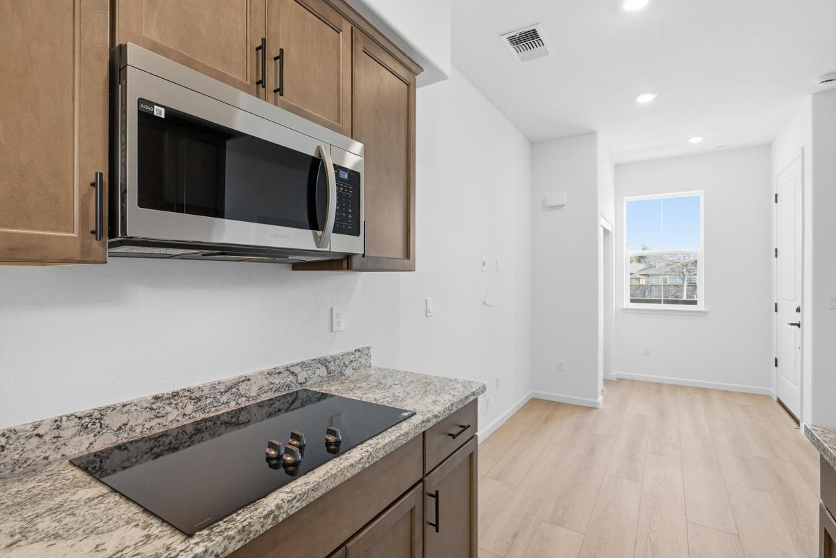 Detail Gallery Image 32 of 34 For 3824-3824a Norbridge Ave, Castro Valley,  CA 94546 - 4 Beds | 4 Baths