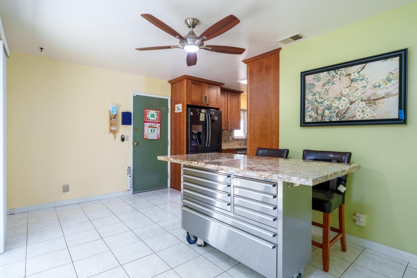 Detail Gallery Image 4 of 12 For 1014 W Homestead Rd, Sunnyvale,  CA 94087 - 4 Beds | 2 Baths