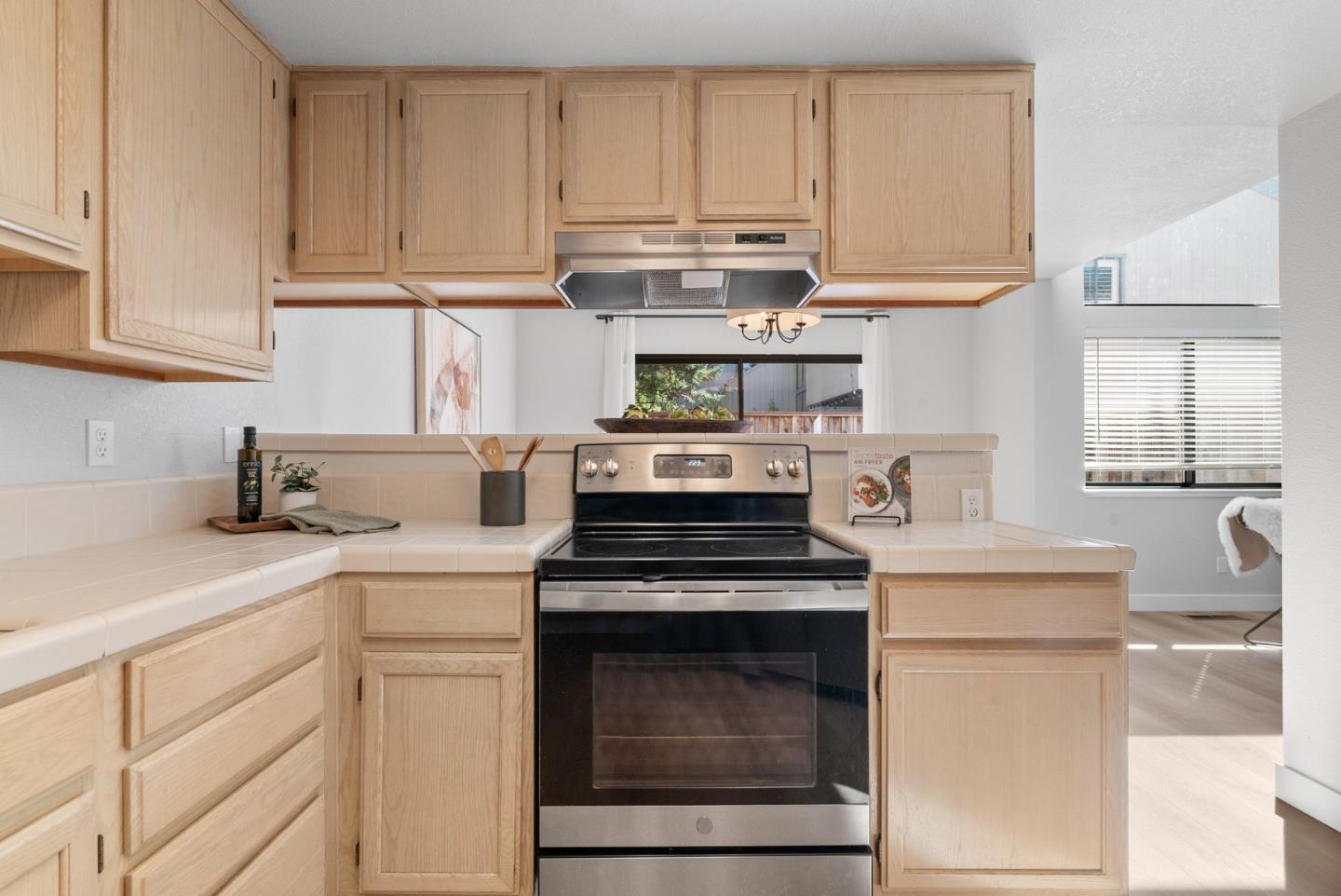 Detail Gallery Image 12 of 41 For 355 Village Creek Rd, Aptos,  CA 95003 - 3 Beds | 2/1 Baths