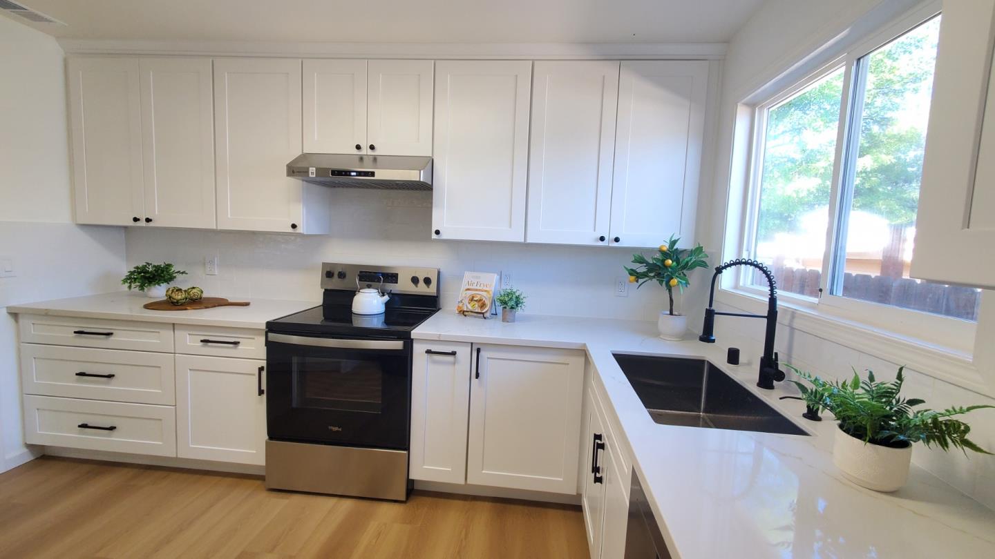 Detail Gallery Image 4 of 26 For 2844 Garrow Dr, Antioch,  CA 94509 - 3 Beds | 1 Baths