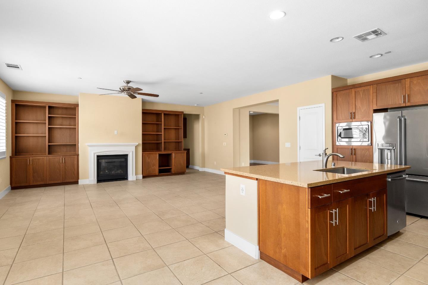 Detail Gallery Image 11 of 40 For 9881 Rancho Hills Dr, Gilroy,  CA 95020 - 4 Beds | 2 Baths