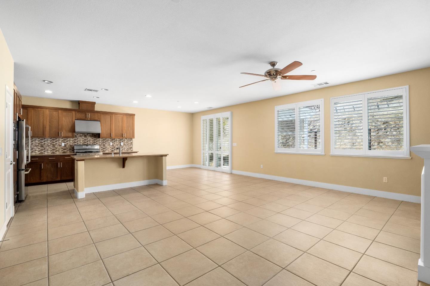 Detail Gallery Image 12 of 40 For 9881 Rancho Hills Dr, Gilroy,  CA 95020 - 4 Beds | 2 Baths