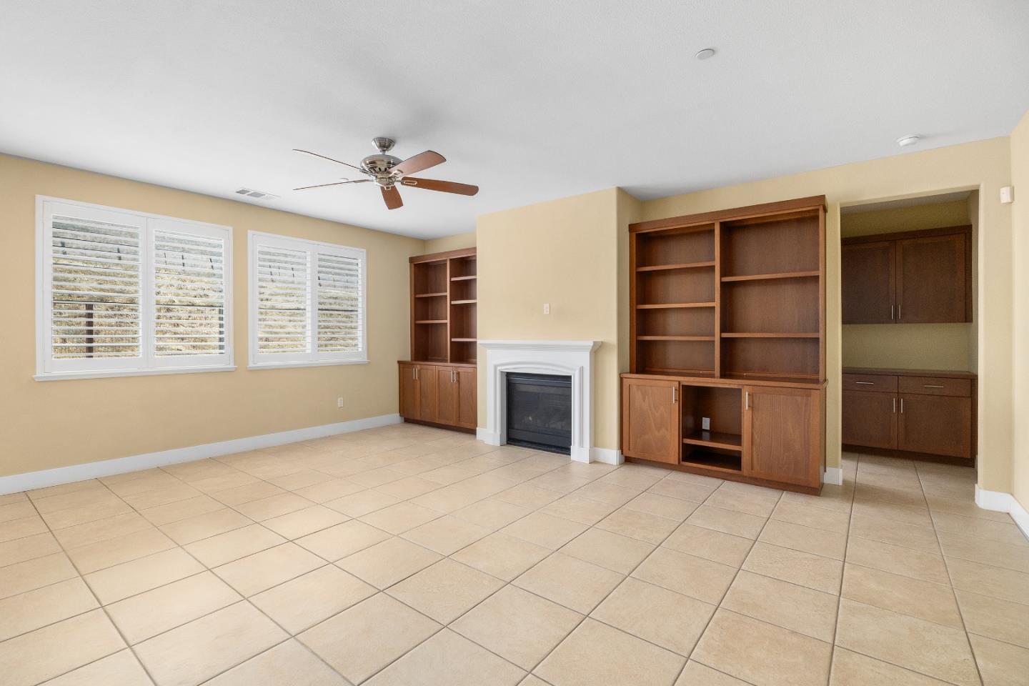 Detail Gallery Image 16 of 40 For 9881 Rancho Hills Dr, Gilroy,  CA 95020 - 4 Beds | 2 Baths