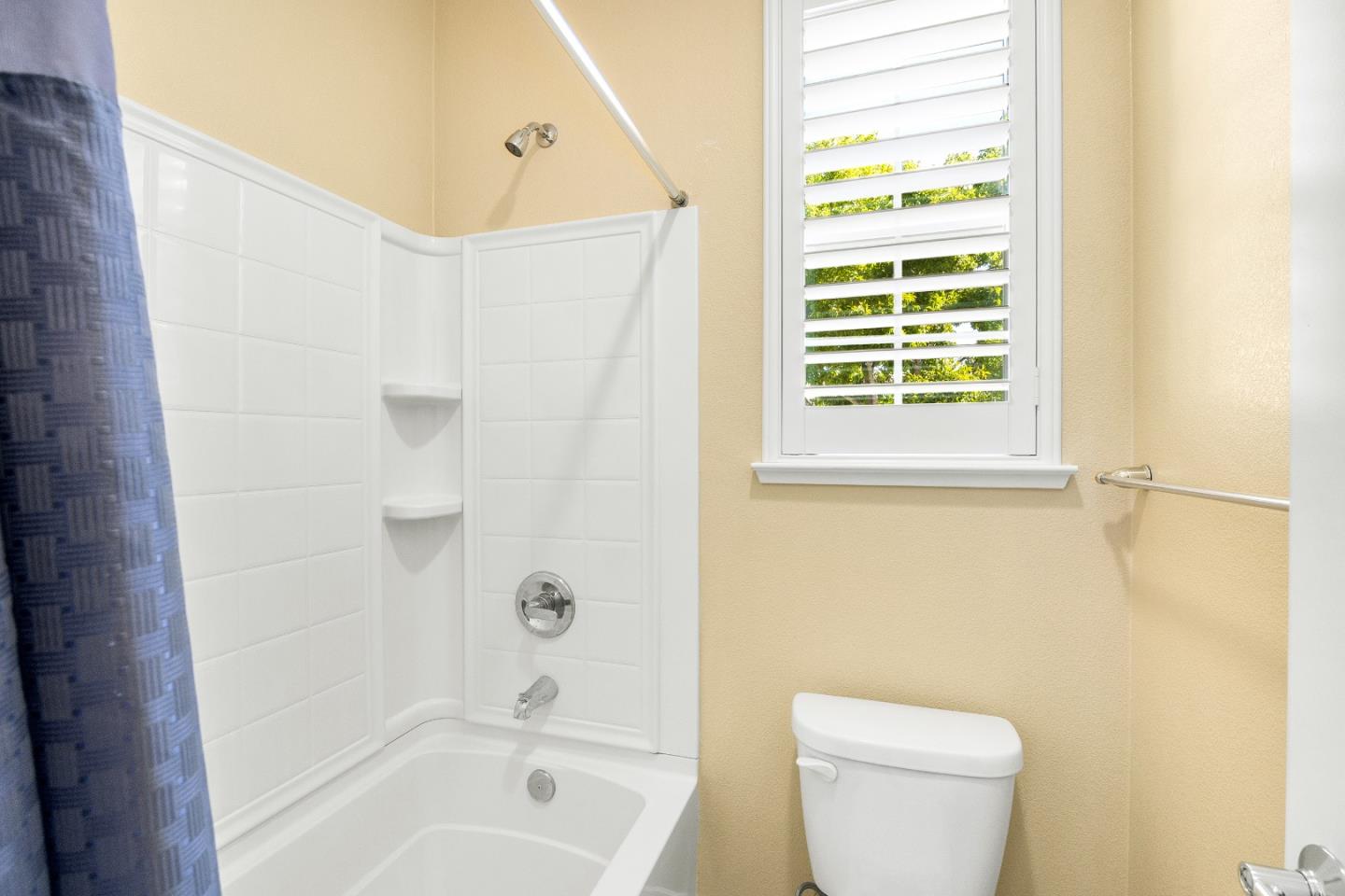 Detail Gallery Image 19 of 40 For 9881 Rancho Hills Dr, Gilroy,  CA 95020 - 4 Beds | 2 Baths