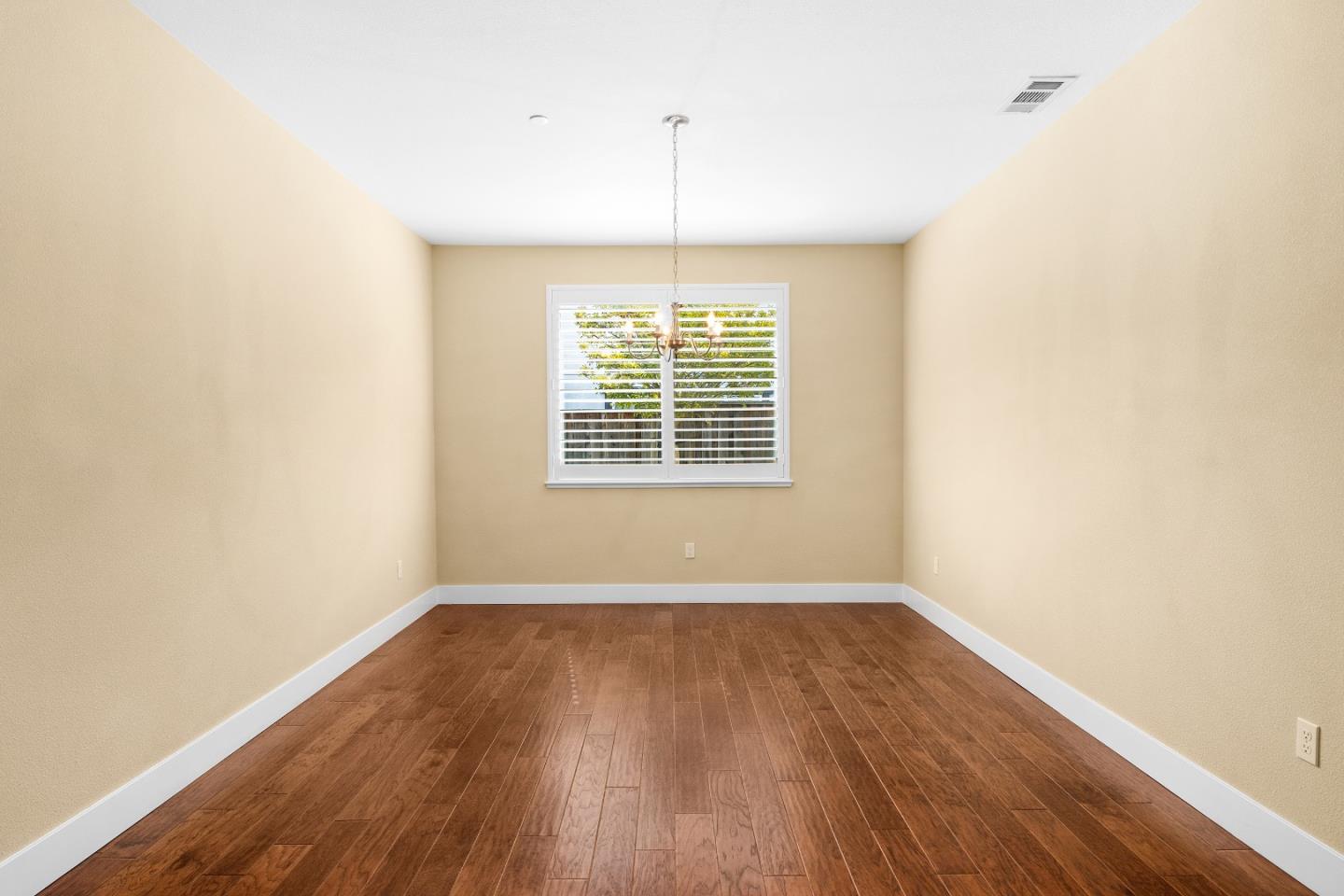 Detail Gallery Image 26 of 40 For 9881 Rancho Hills Dr, Gilroy,  CA 95020 - 4 Beds | 2 Baths