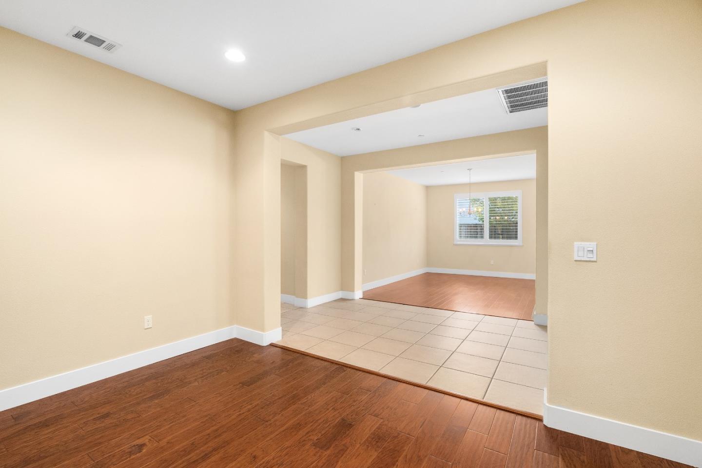 Detail Gallery Image 29 of 40 For 9881 Rancho Hills Dr, Gilroy,  CA 95020 - 4 Beds | 2 Baths