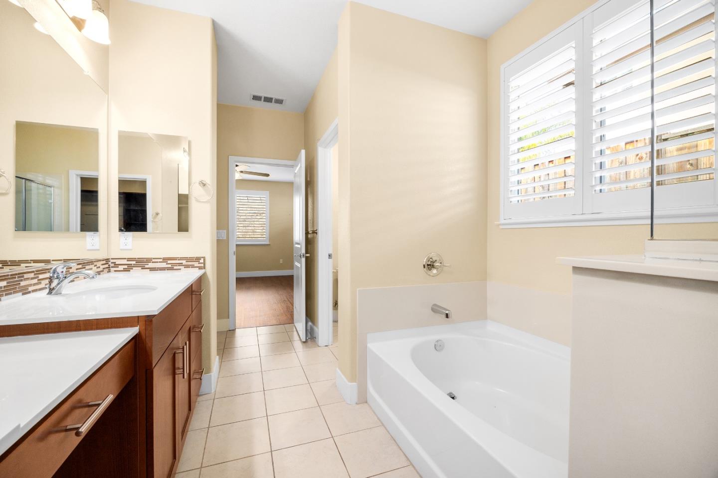 Detail Gallery Image 35 of 40 For 9881 Rancho Hills Dr, Gilroy,  CA 95020 - 4 Beds | 2 Baths