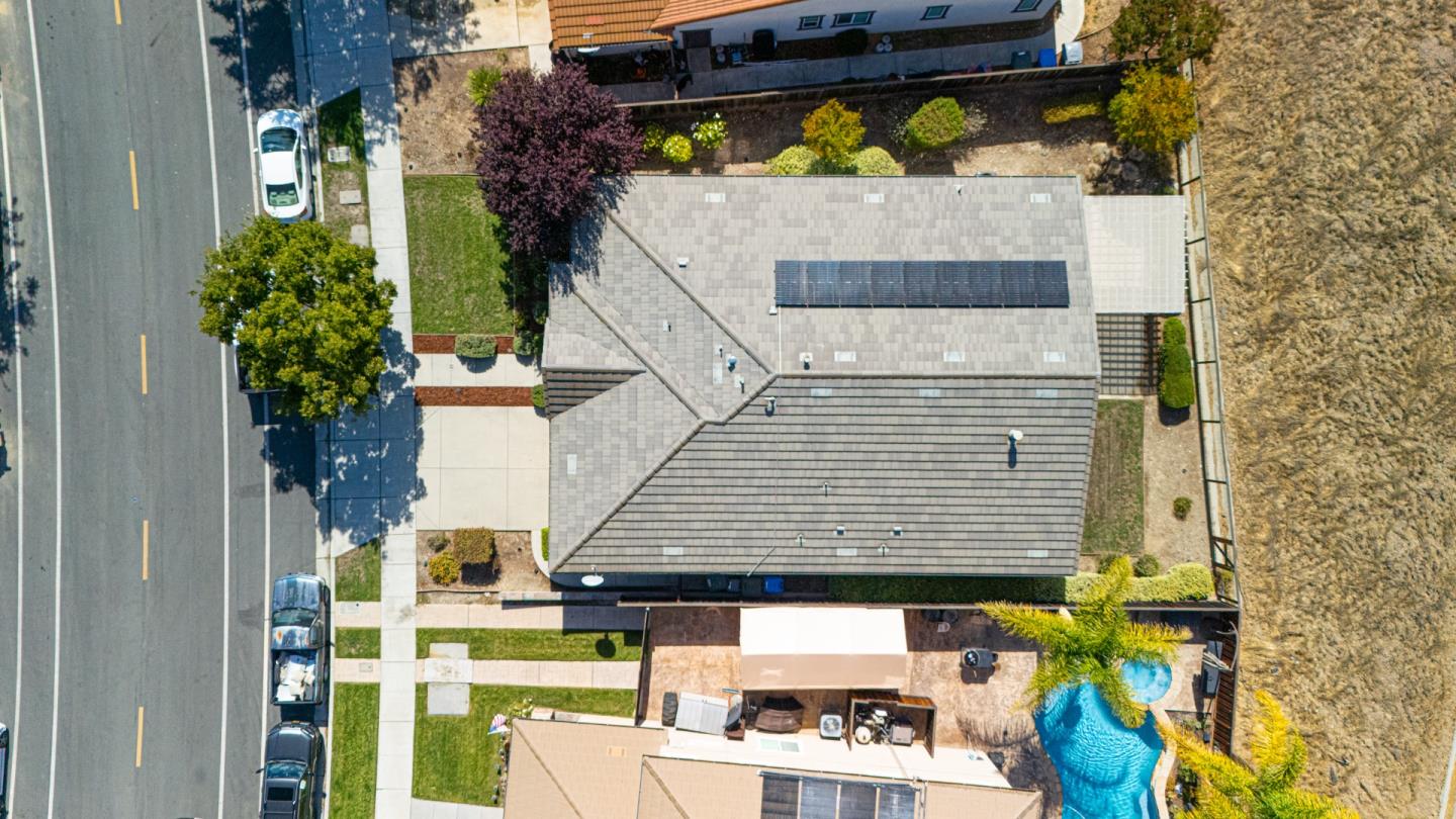 Detail Gallery Image 5 of 40 For 9881 Rancho Hills Dr, Gilroy,  CA 95020 - 4 Beds | 2 Baths