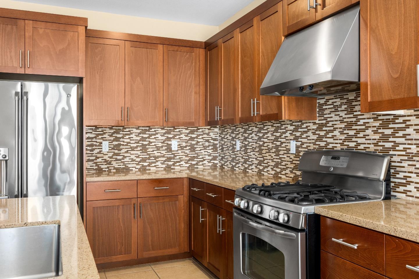 Detail Gallery Image 8 of 40 For 9881 Rancho Hills Dr, Gilroy,  CA 95020 - 4 Beds | 2 Baths