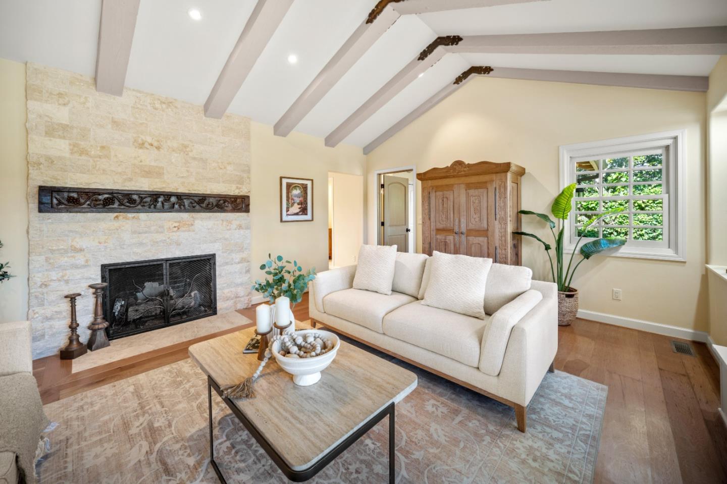 Detail Gallery Image 12 of 40 For 24320 San Pedro Ln, Carmel,  CA 93923 - 3 Beds | 2 Baths