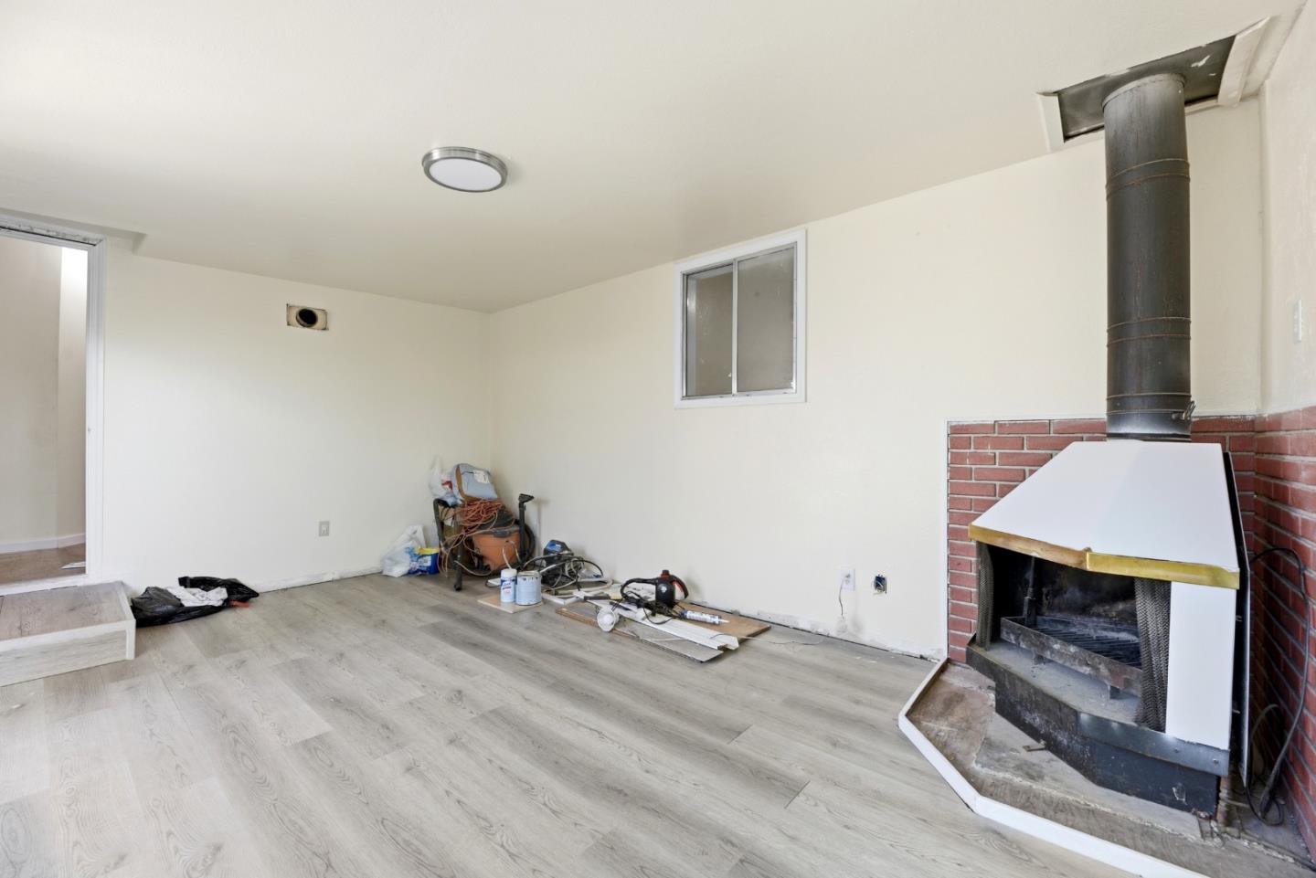 Detail Gallery Image 12 of 23 For 701 W 14th St, Antioch,  CA 94509 - 4 Beds | 2/1 Baths