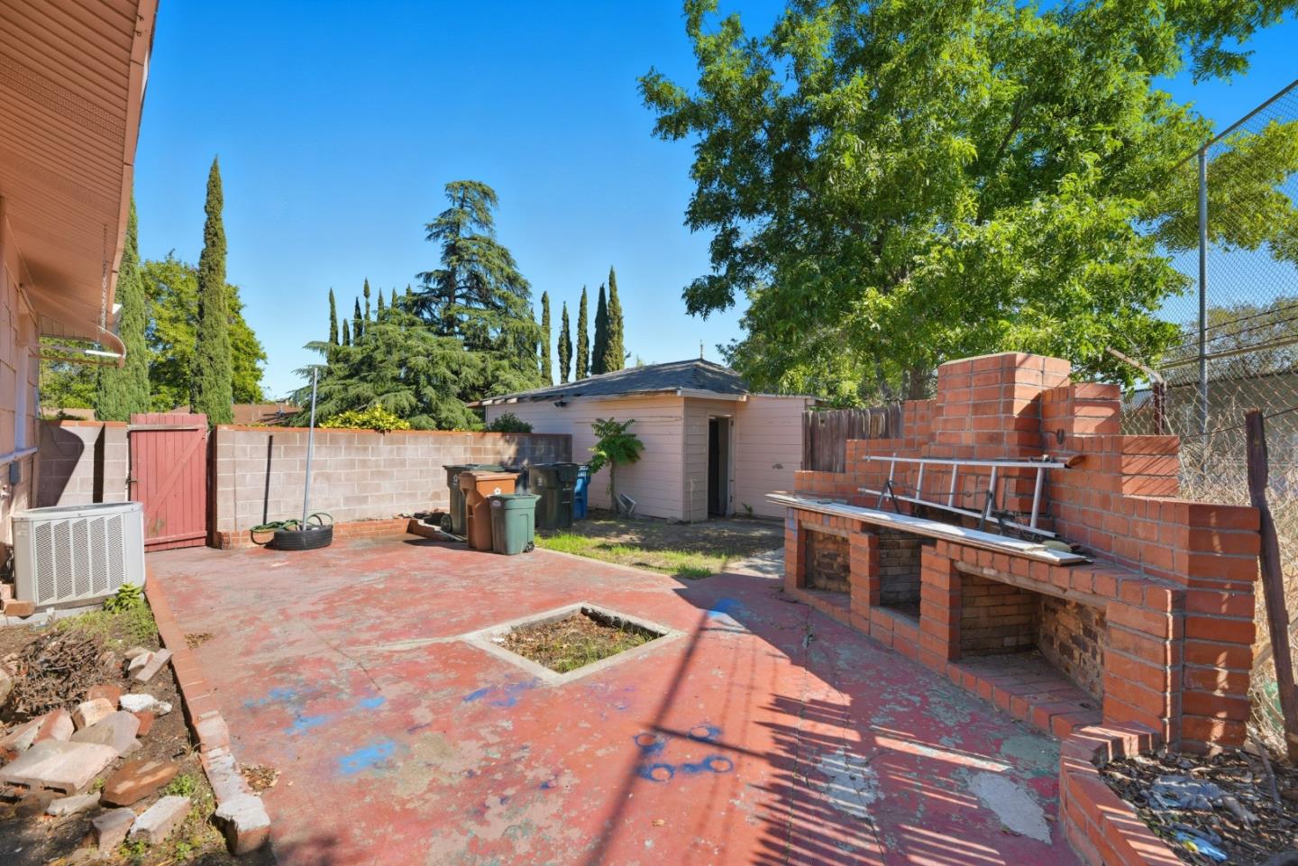 Detail Gallery Image 16 of 23 For 701 W 14th St, Antioch,  CA 94509 - 4 Beds | 2/1 Baths