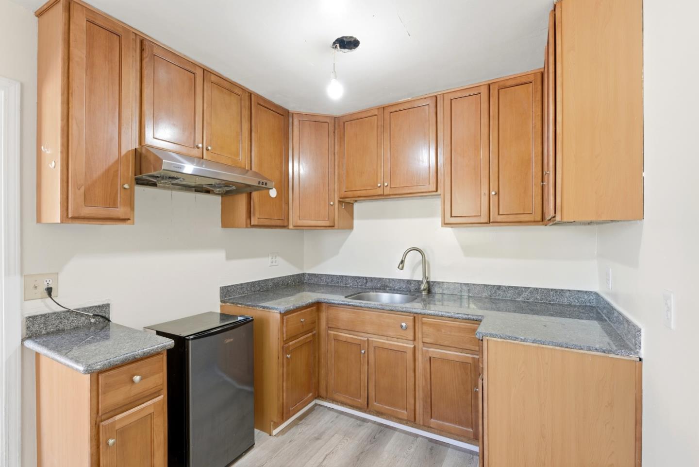 Detail Gallery Image 6 of 23 For 701 W 14th St, Antioch,  CA 94509 - 4 Beds | 2/1 Baths