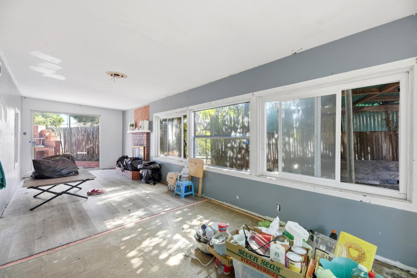 Detail Gallery Image 9 of 23 For 701 W 14th St, Antioch,  CA 94509 - 4 Beds | 2/1 Baths